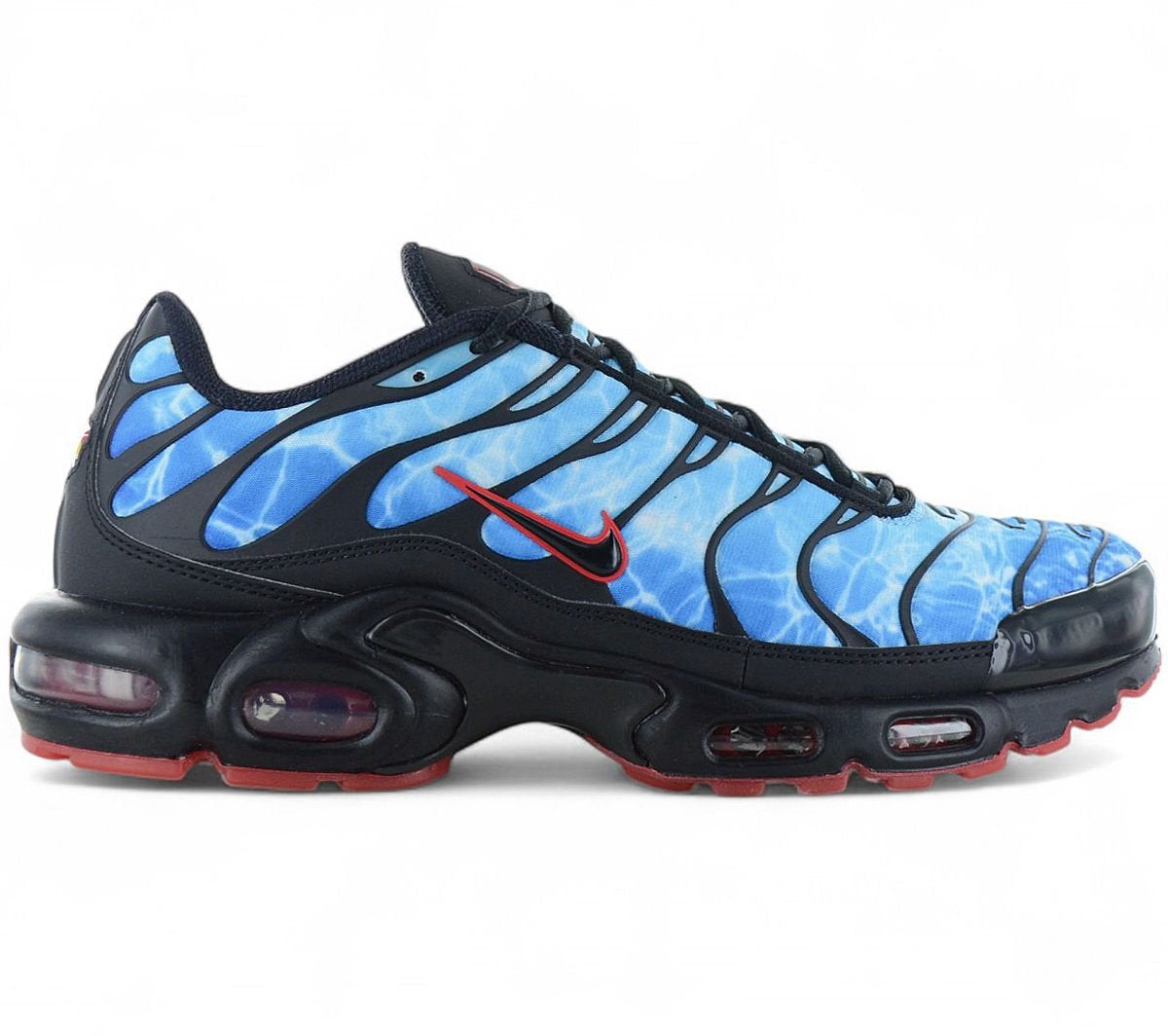 Nike Tn Shark Attack