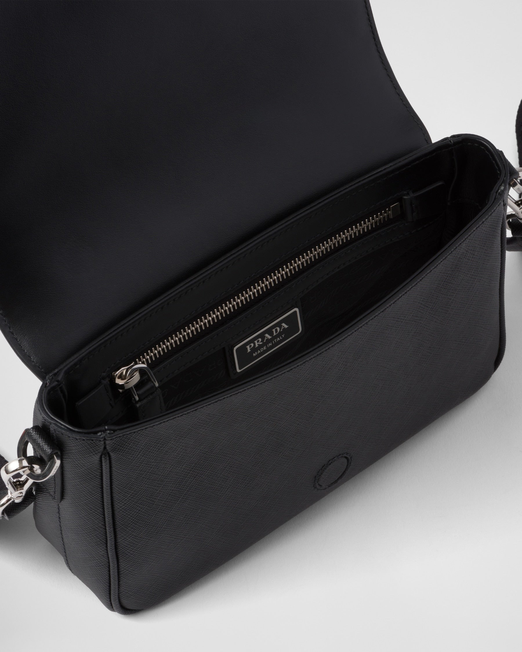 Sacoche Prada porté épaule en cuir Saffiano